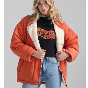 WRANGLER REVERSIBLE SHERPA JACKET IN GINGER SPICE